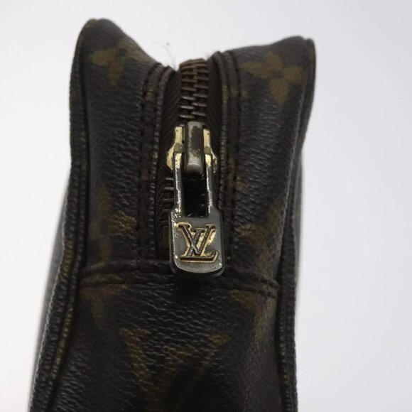 LOUIS VUITTON Monogram Trousse Toilette 18 Pouch - Picture 4 of 14